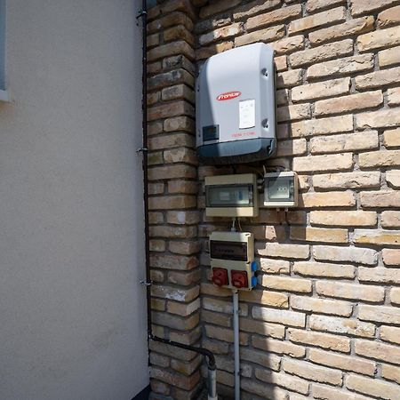 Jokai Apartman Dunafoldvar Екстер'єр фото