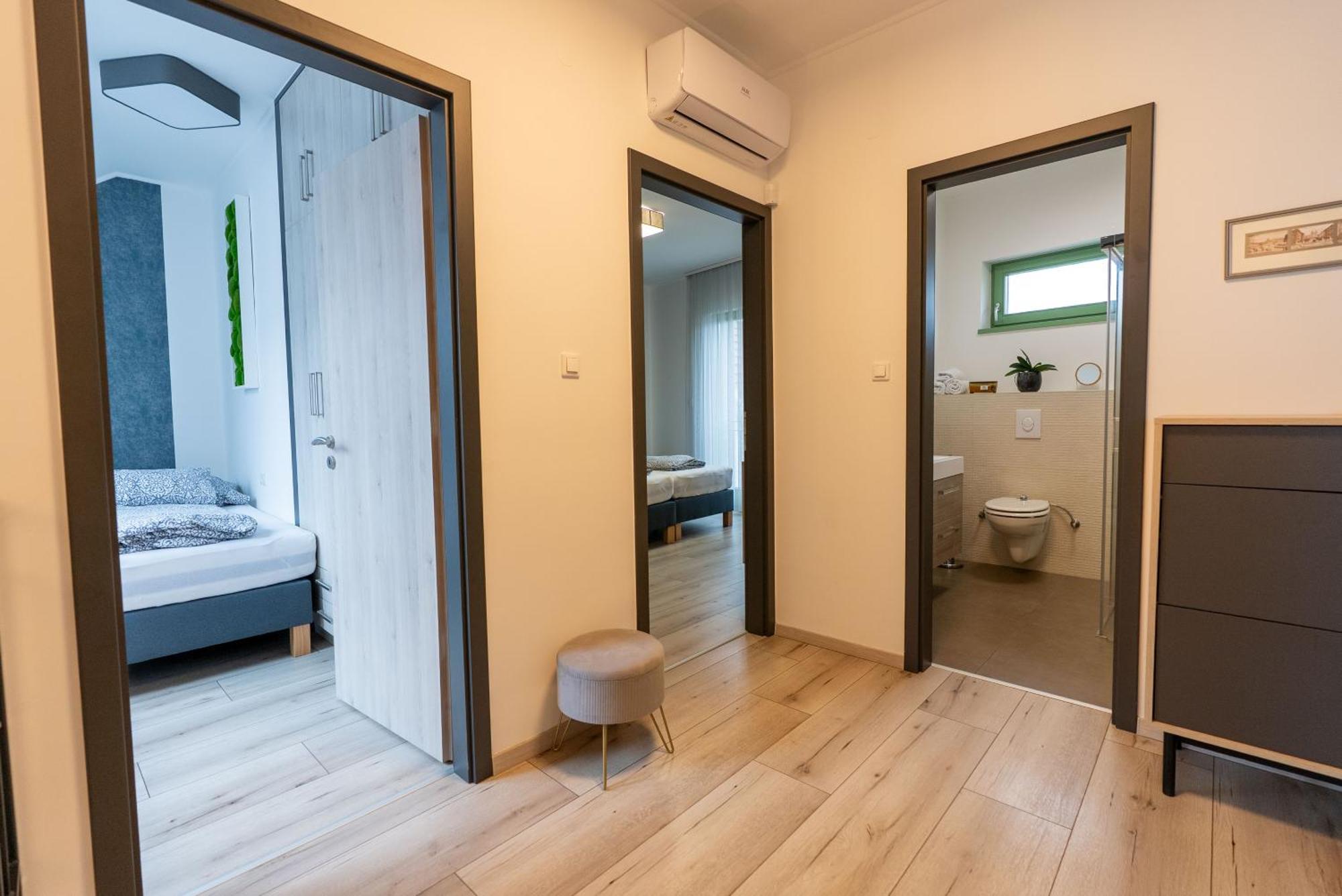 Jokai Apartman Dunafoldvar Екстер'єр фото