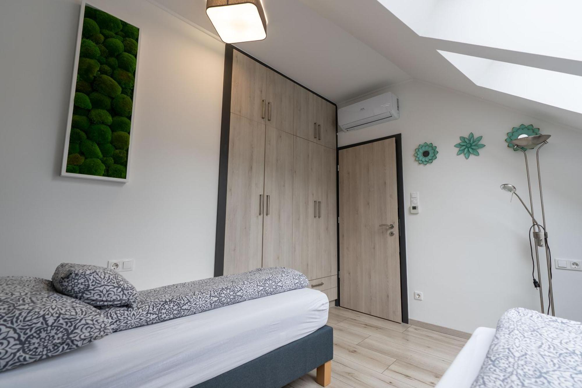 Jokai Apartman Dunafoldvar Екстер'єр фото