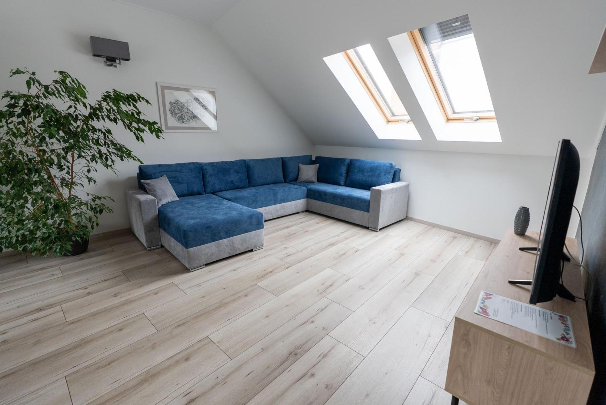 Jokai Apartman Dunafoldvar Екстер'єр фото
