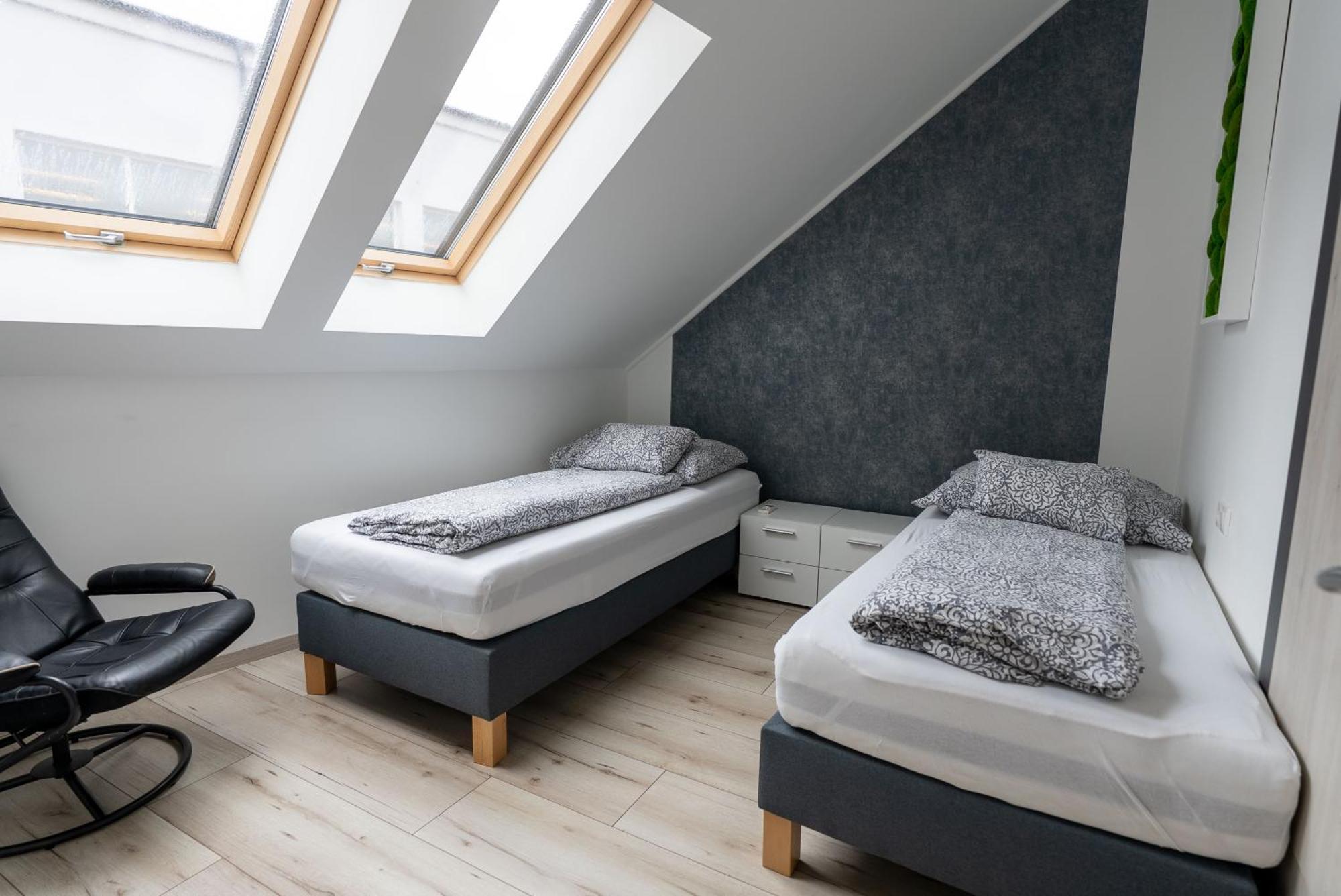Jokai Apartman Dunafoldvar Екстер'єр фото